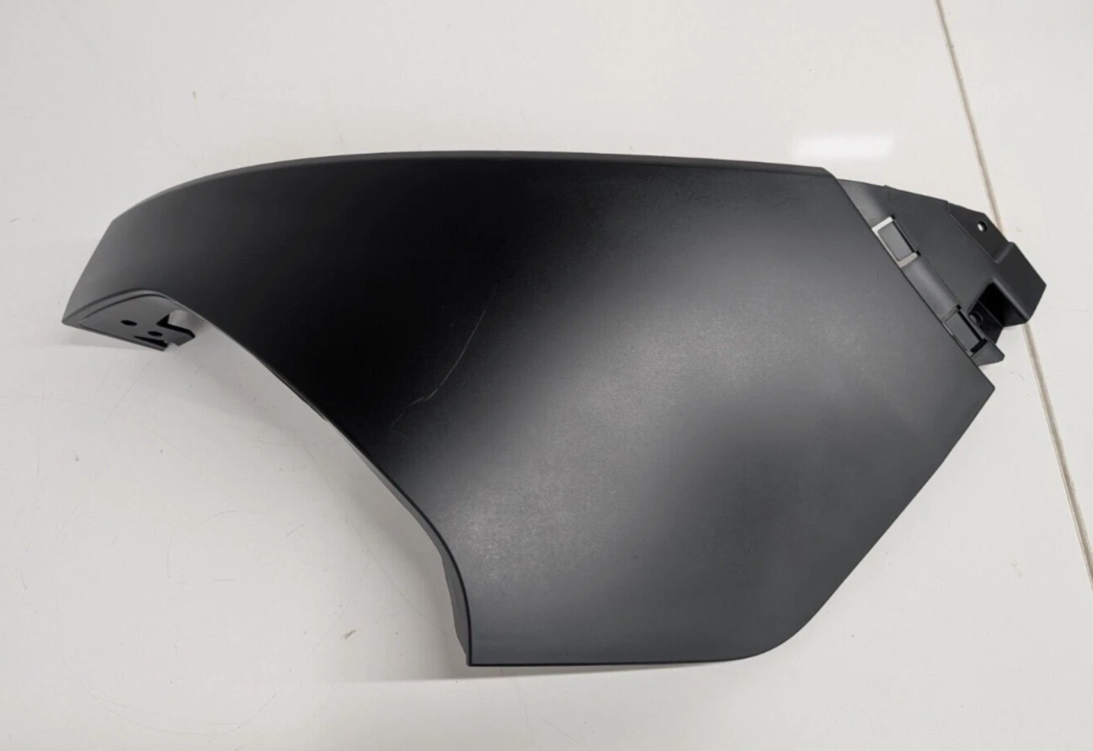 ბამპერის BRONCO SPORT 2021-2024 უკანა მარცხენა გვერდითა ხუფი 